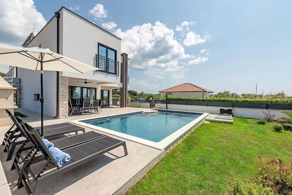 Brand New Villa Olivia 30M From The Sea With Heated Pool And Jacuzzi Zaton