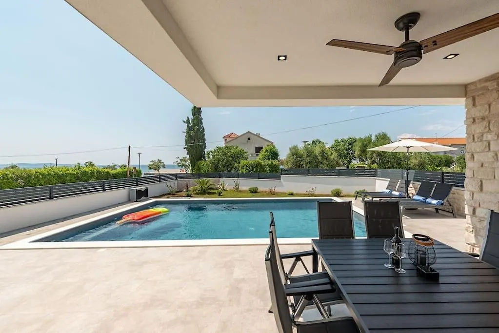 Brand New Villa Olivia 30M From The Sea With Heated Pool And Jacuzzi Zaton
