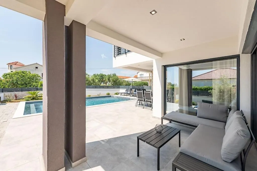 Brand New Villa Olivia 30M From The Sea With Heated Pool And Jacuzzi Zaton