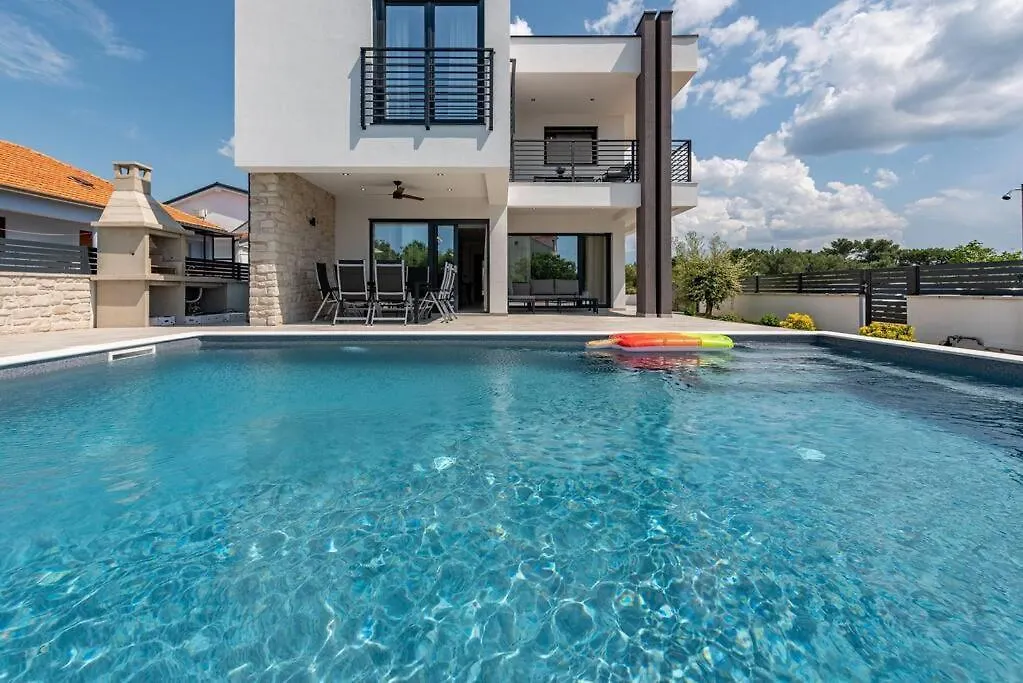 Brand New Villa Olivia 30M From The Sea With Heated Pool And Jacuzzi Zaton