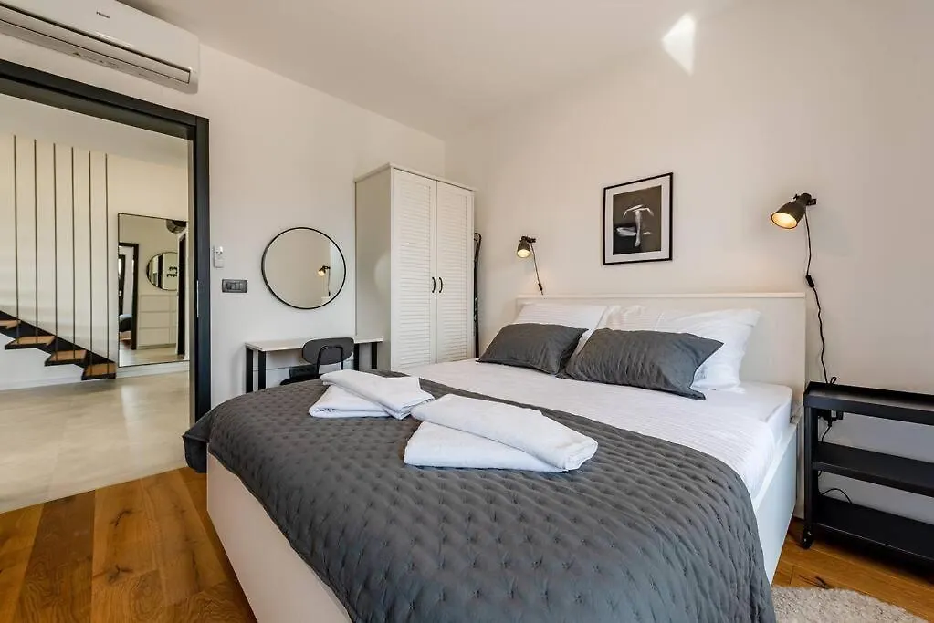 Brand New Villa Olivia 30M From The Sea With Heated Pool And Jacuzzi Zaton