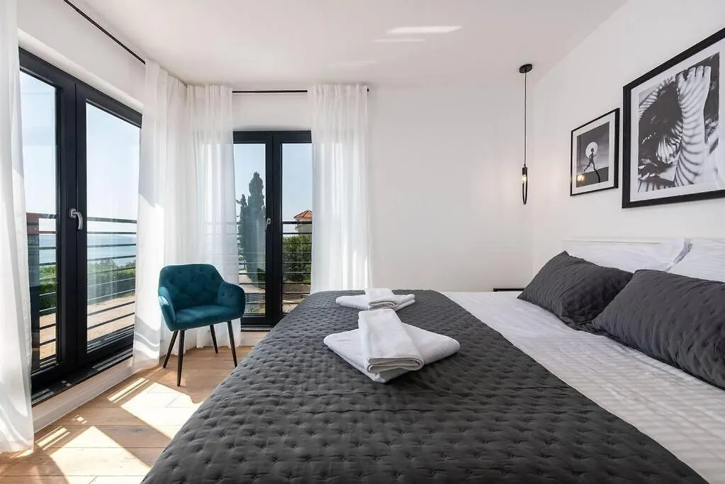 Brand New Villa Olivia 30M From The Sea With Heated Pool And Jacuzzi Zaton  0*, Zaton (Zadar)
