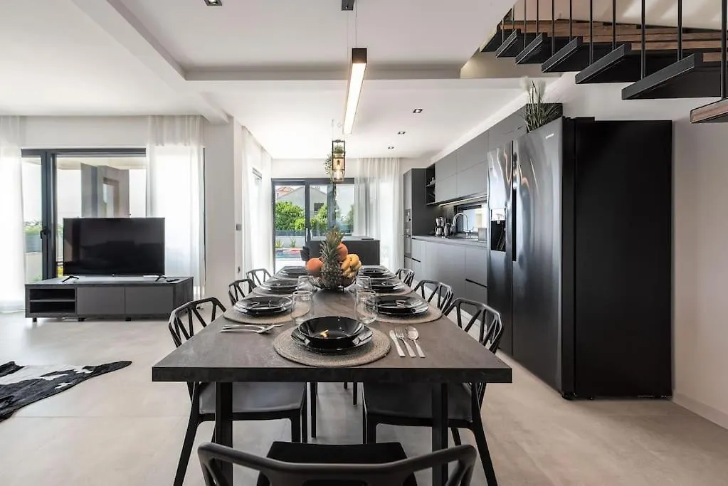 Brand New Villa Olivia 30M From The Sea With Heated Pool And Jacuzzi Zaton